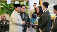 Momen Presiden Prabowo Menghitung Medali Martina Ayu, Tepuk Tangan Bergema di Istana Negara
