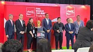 Dibuka oleh Legenda Brasil dan Arsenal, Trofi Piala Dunia Dipamerkan di Jakarta