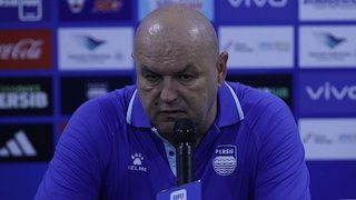 Bojan Hodak Waspadai Ketajaman Persik Kediri: Catatan 32 Gol Jadi Alarm Serius bagi Persib Bojan Hodak Waspadai Ketajaman Persik Kediri: Catatan 32 Gol Jadi Alarm Serius bagi Persib