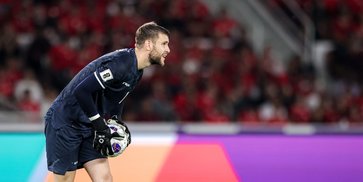 Bukan Kevin Diks! Maarten Paes Berpotensi Jadi Pemain Indonesia Pertama dalam Sejarah Liga Champions