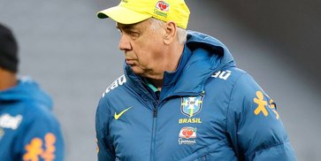 Kisah Unik Carlo Ancelotti saat Brasil Tegang di Ruang Ganti: Tinggal Merokok, Lalu Menang Kisah Unik Carlo Ancelotti saat Brasil Tegang di Ruang Ganti: Tinggal Merokok, Lalu Menang