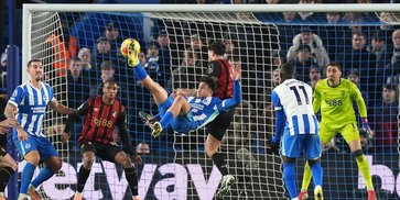 Brighton vs Bournemouth: Gol Salto Ajaib Remaja 18 Tahun Selamatkan Tuan Rumah dari Drama VAR