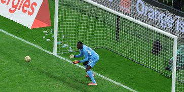 Misteri Handuk Biru di Final Piala Afrika 2025: 'Harta Karun' yang jadi Rebutan Pemain Senegal dan Ballboy Maroko