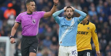 Minta Maaf Setengah Hati ala Pep Guardiola: Menyesal, Lalu Serang Balik Bos PGMOL Minta Maaf Setengah Hati ala Pep Guardiola: Menyesal, Lalu Serang Balik Bos PGMOL