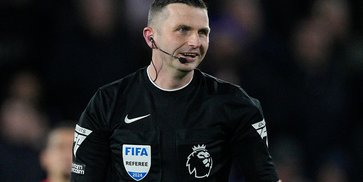 Daftar 5 Wasit Terbaik Dunia 2025: Michael Oliver Masuk, Ada Nama Francois Letexier, Wasit yang Pernah Bikin Suporter Timnas Indonesia Menangis