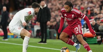 Apa Kabar Kondisi Rio Ngumoha Usai Tampil di Laga Liverpool vs Barnsley?