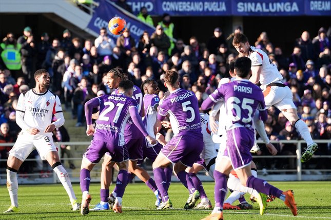 Pilar yang Mulai Retak