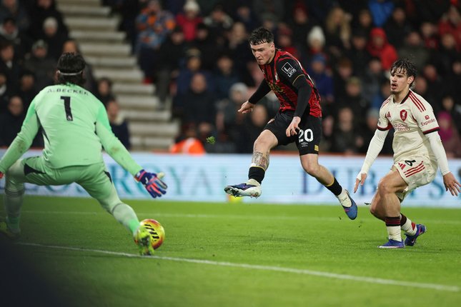 Alex Jimenez mencetak gol di laga Bournemouth vs Liverpool di pekan 23 Liga Inggris 2025/26, Minggu (25/01/2026). (c) AP Photo/Ian Walton