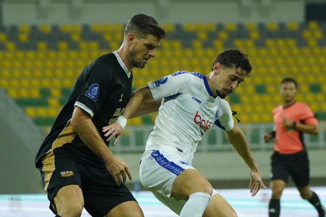 Babak Kedua Dewa United vs Arema FC