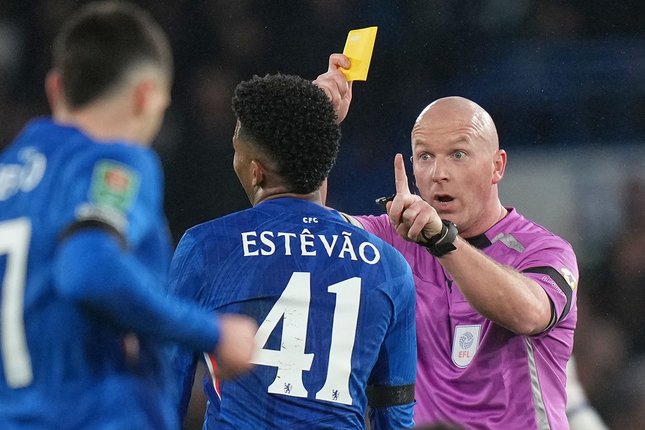 Estevao Willian Absen dari Skuad Chelsea