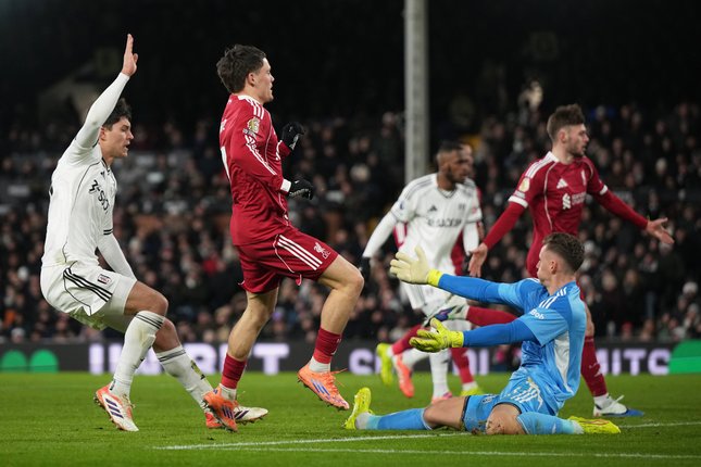 Florian Wirtz mencetak gol dalam laga Premier League antara Fulham vs Liverpool, Minggu (4/1/2026). (c) AP Photo/Alastair Grant