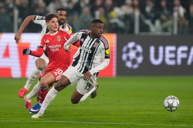 Susunan Pemain Susunan Pemain