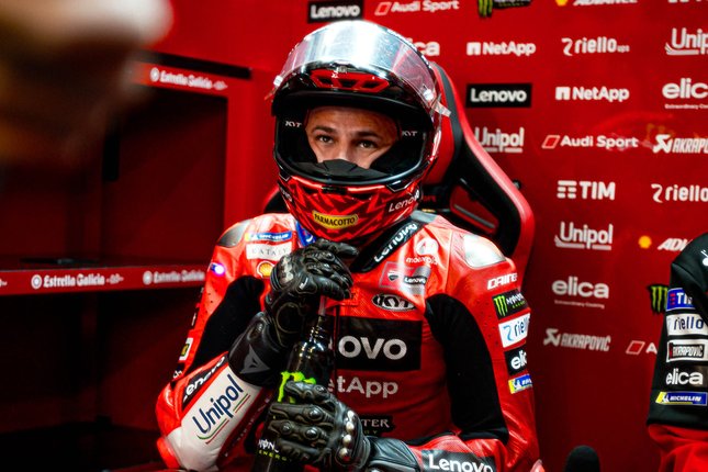 Lebih Mudah Kalau Dua-duanya Pakai Pirelli