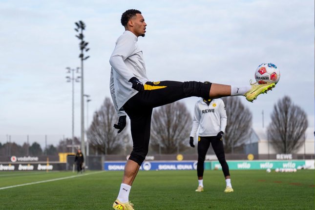 Dortmund Ogah Berpisah Dortmund Ogah Berpisah
