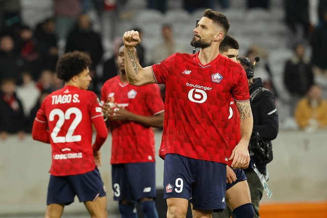 Penyerang LOSC Lille, Olivier Giroud merayakan golnya ke gawang SC Freiburg di Liga Europa, 30 Januari 2026. (c) AP Photo/Jean-Francois Badias