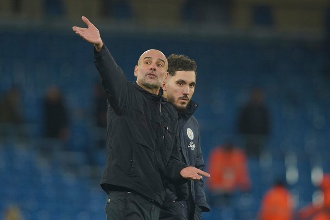 Maaf, Tapi Kalian Terlalu Sensitif