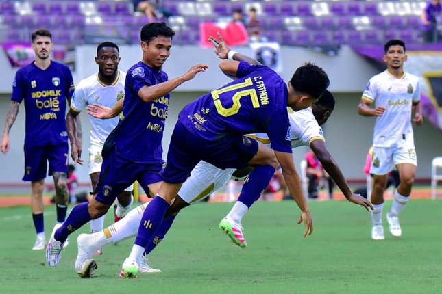 Babak Kedua Persita vs Bhayangkara FC