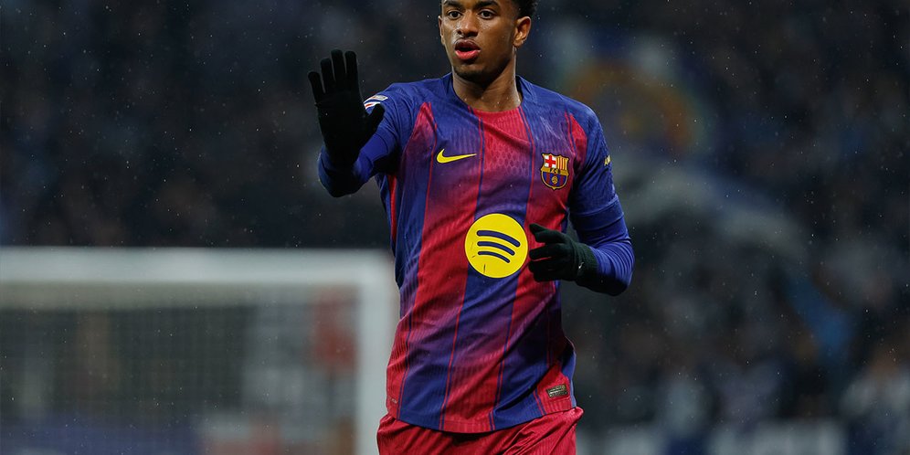 Lewis Hall Mahal, MU Kejar Bek Lincah Barcelona Ini