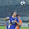 Momen-momen Menarik Persib Bandung vs Ratchaburi: Adam Alis Kena Tendang di Kepala, Wasit Beri Barros Kartu Merah
