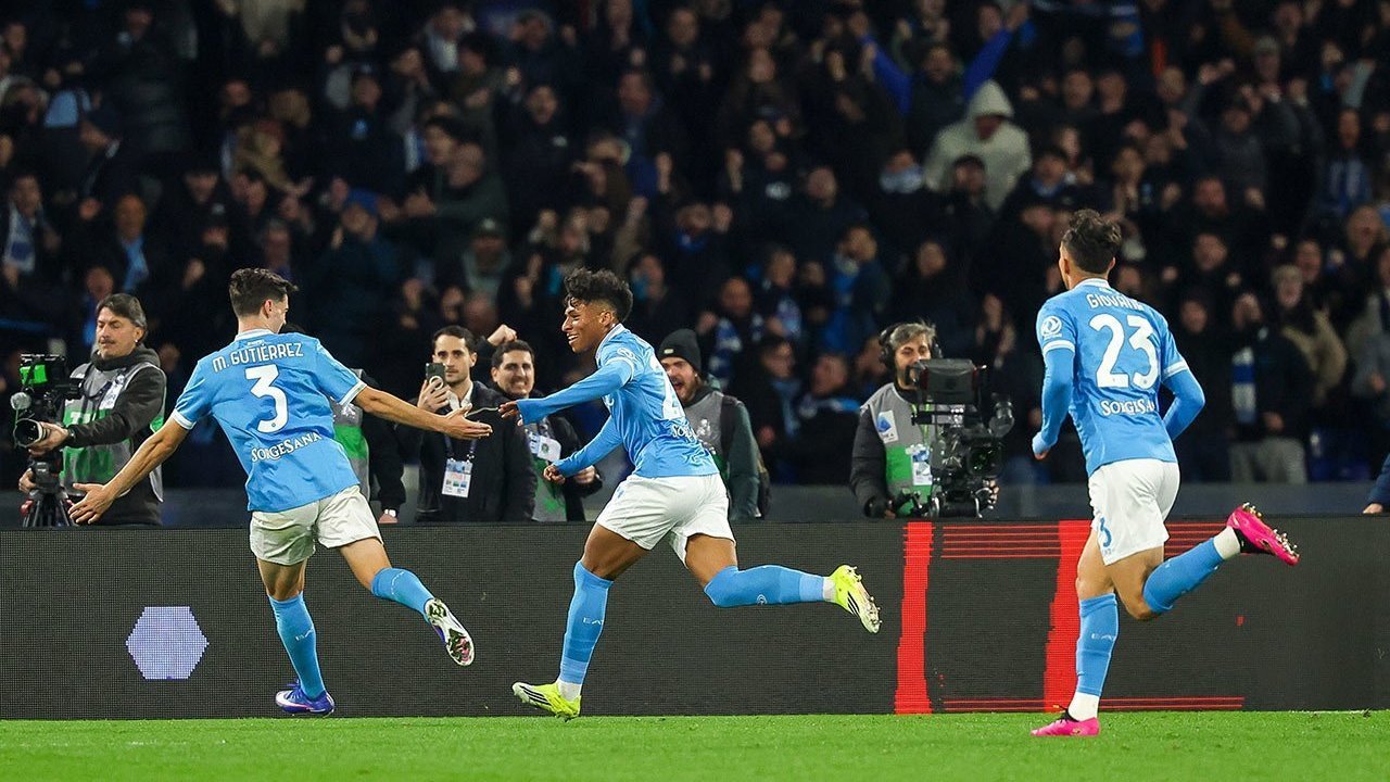 Cair! MU Dapat Transferan dari Napoli Senilai Rp900 Milyar