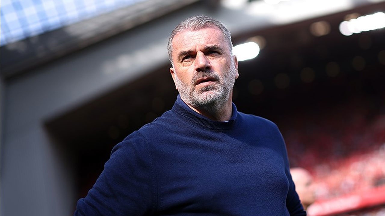 Mantan Bos Tottenham Ini Indikasikan Siap Jadi Manajer Baru Manchester United