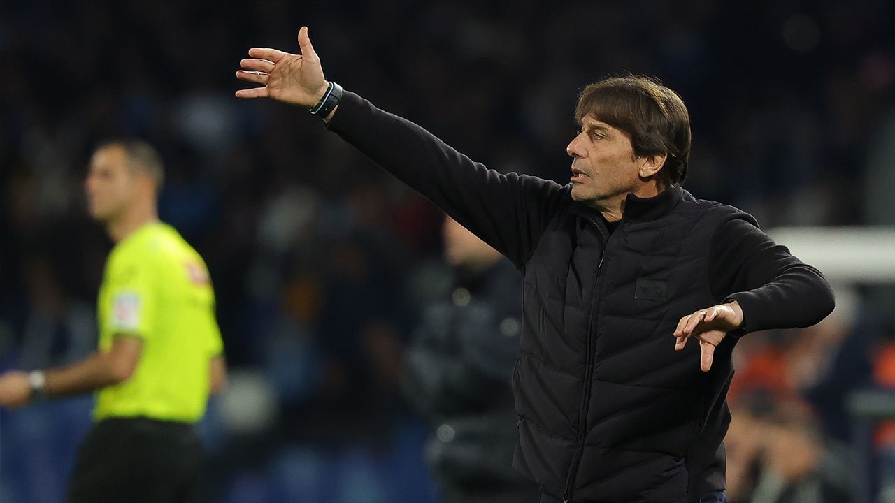 Curhatan Pedih Conte: Pemain Bertumbangan, Disingkirkan Como, Transfer Pasif, Kini Dituntut Juara?