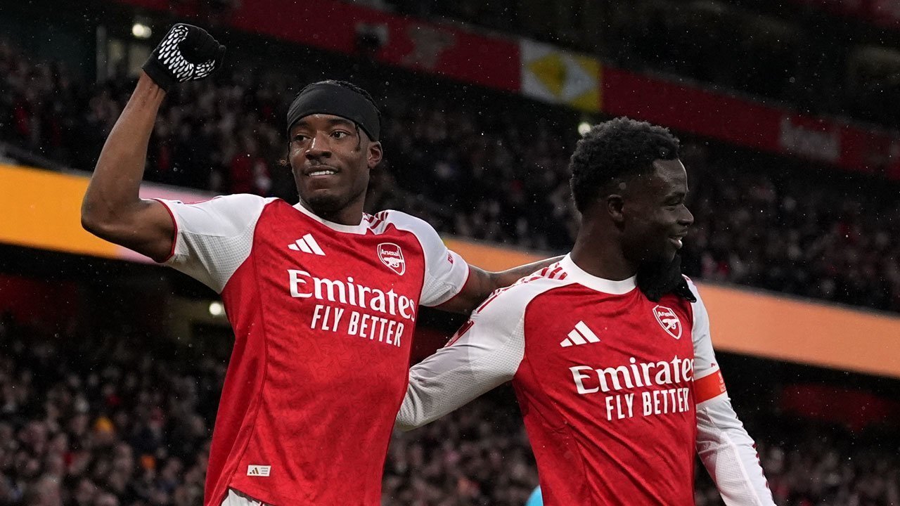 Arsenal Menang Besar dan Clean Sheet Lawan Wigan Athletic, Noni Madueke Full Senyum!