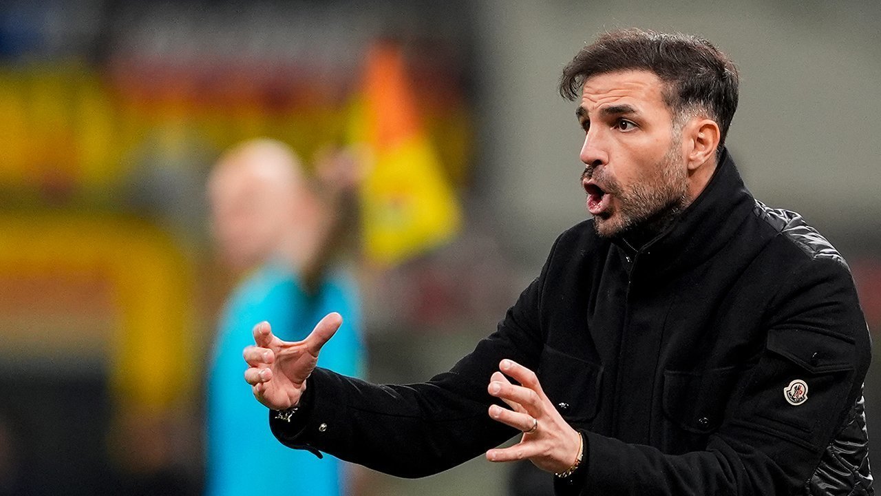 Drama AC Milan vs Como: Kesalahan Maignan, Kartu Merah Allegri, Taktik Cerdik dan Permintaan Maaf Fabregas