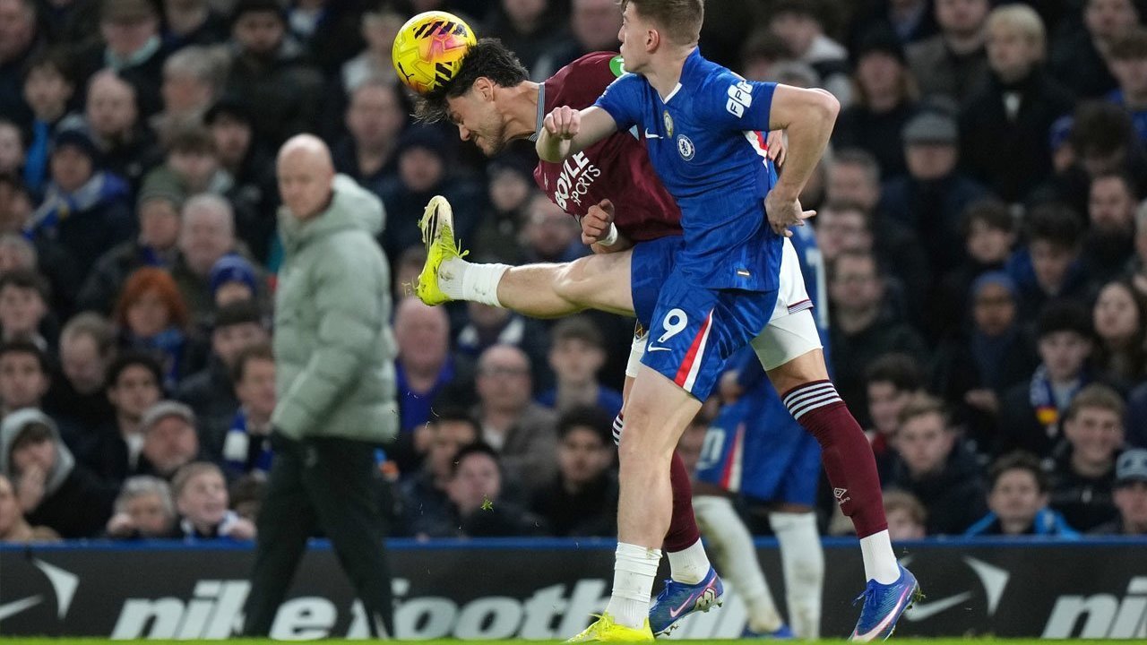 Start Impresif Liam Rosenior: Pergantian Pemain Berani Antar Chelsea ke Empat Besar