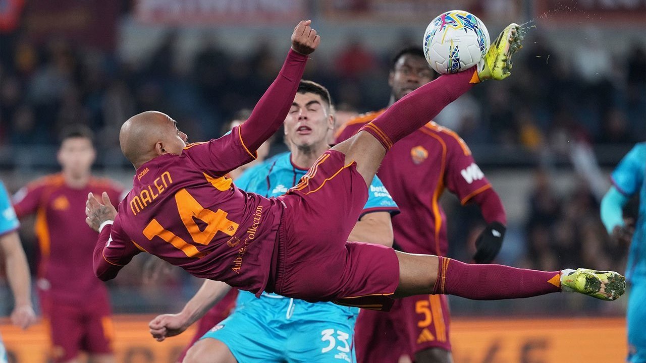 Bukan Van Basten, Gasperini Sebut Donyell Malen Mirip Legenda Italia Ini