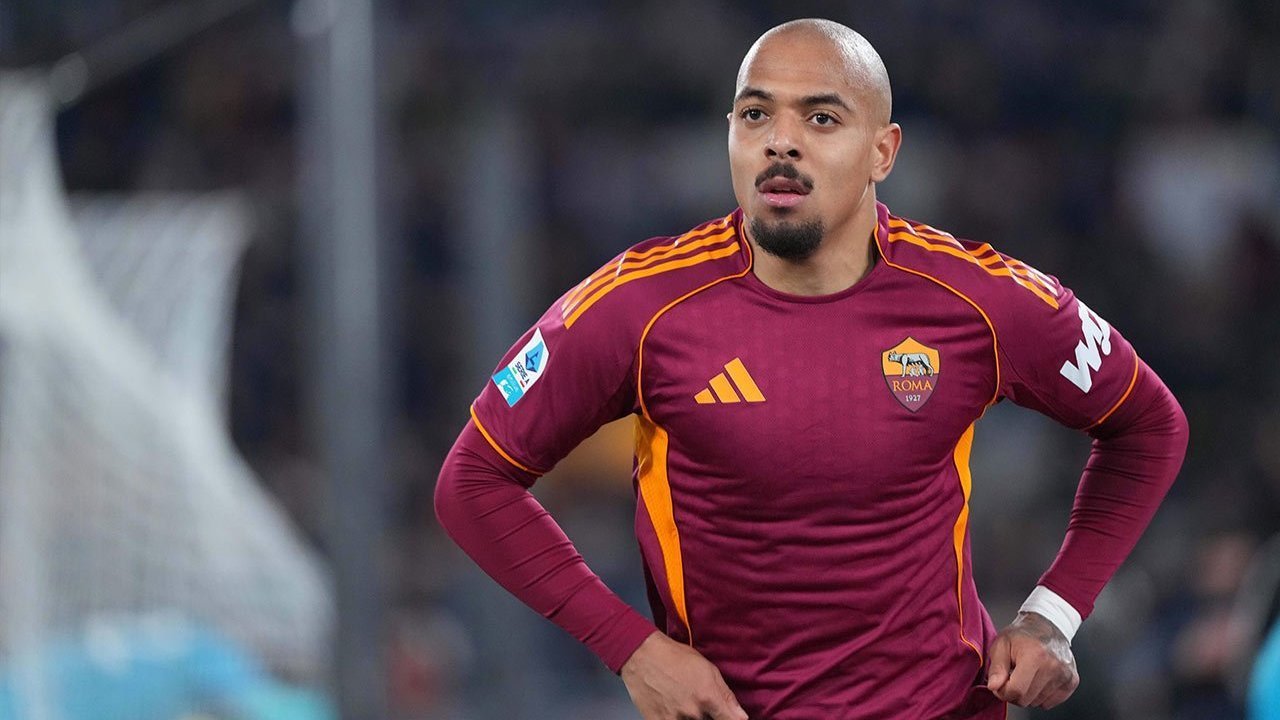 Roma vs Cagliari: Sihir Donyell Malen, Giallorossi Tempel Ketat Juventus di Klasemen Liga Italia