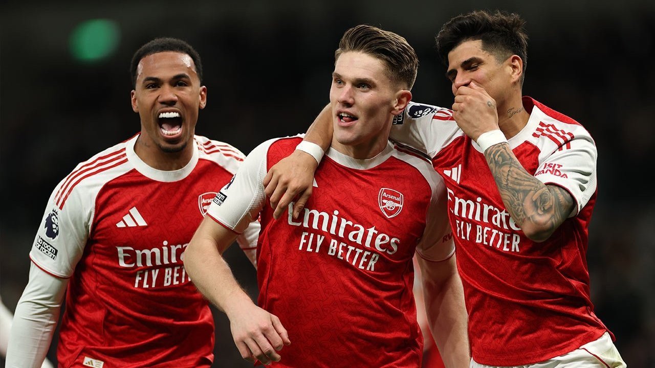 Arsenal Babat Habis Tottenham, Mikel Arteta Full Senyum