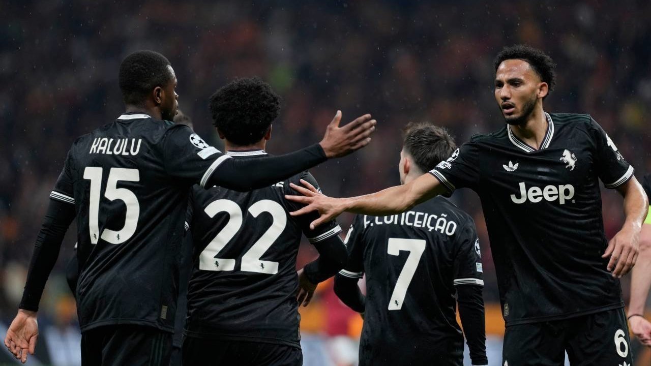 Meskipun Cetak 2 Gol, Koopmeiners Tetap Muram: Juventus Dipermalukan Galatasaray 5-2 di Liga Champions