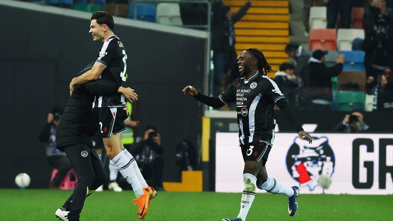 Udinese vs Roma: Gol 'Hoki' Ekkelenkamp, Drama di Menit Akhir, Giallorossi Gigit Jari