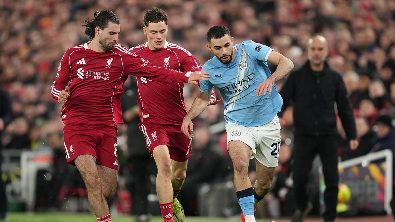 Szoboszlai Skors, Frimpong Masih Cedera, Liverpool Krisis Bek!