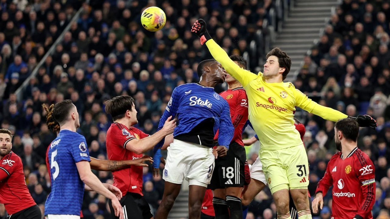 Rapor Pemain Manchester United usai Bekuk Everton: Amad Kureng, Casemiro Macet dan Sesko Ajaib!