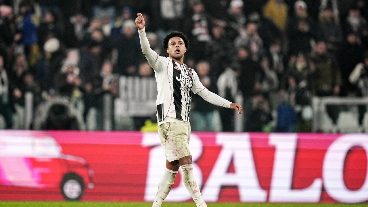 Weston McKennie Minta Gaji Dua Kali Lipat, Juventus Masih Bungkam Weston McKennie Minta Gaji Dua Kali Lipat, Juventus Masih Bungkam