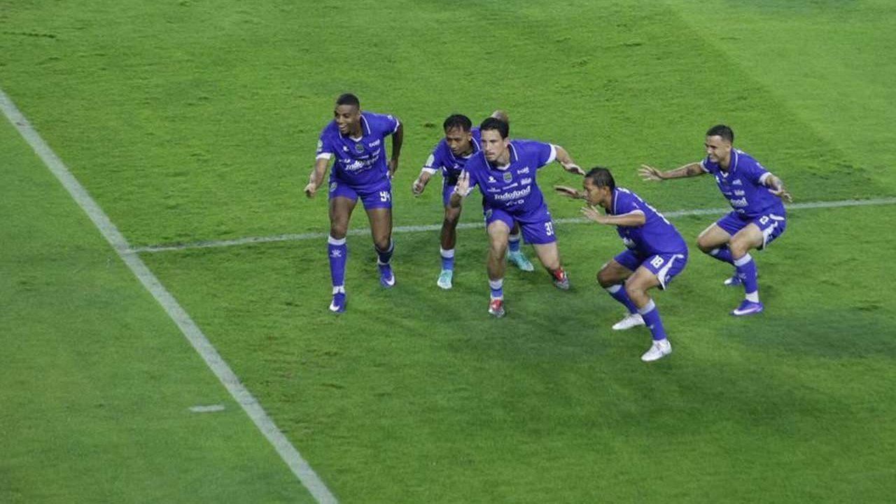 Hasil Persib vs Malut United: Menang 2-0, Maung Bandung Masih Sempurna di Kandang