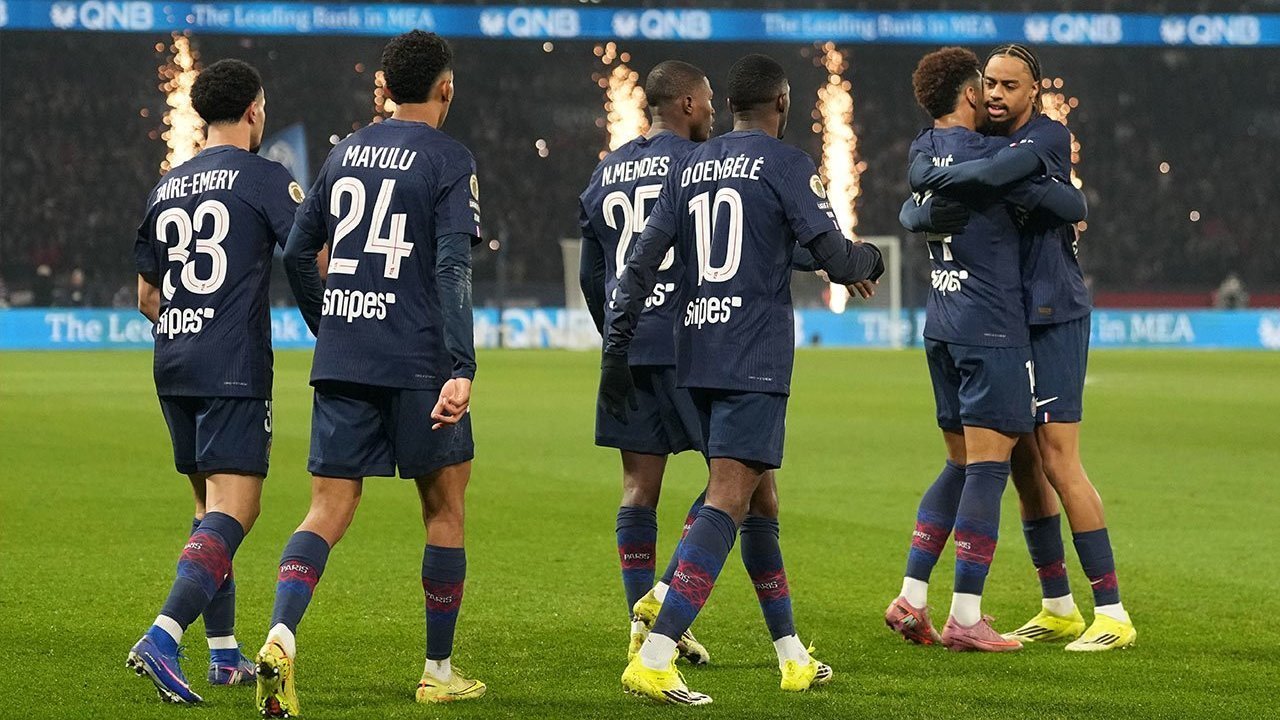 Jelang AS Monaco vs PSG: Ruang Ganti yang Memanas dan Harapan Bernama Dro Fernandez