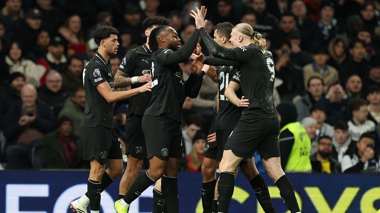 Man City Masih Bisa Juara! Begini Respons Guardiola Soal Selisih Poin dengan Arsenal