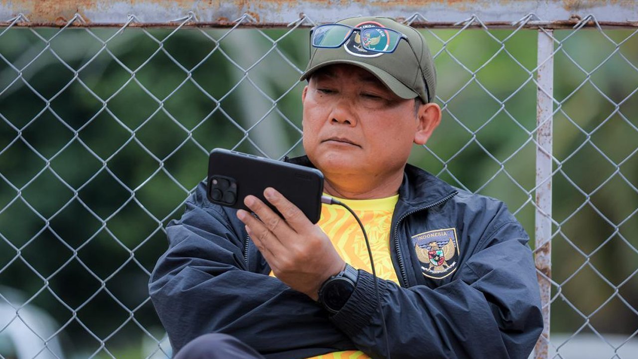 Kilas Balik Drama Penutup Era Sumardji Sebagai Manajer Timnas Indonesia: Dari Emas SEA Games hingga Sanksi Berat FIFA Kilas Balik Drama Penutup Era Sumardji Sebagai Manajer Timnas Indonesia: Dari Emas SEA Games hingga Sanksi Berat FIFA