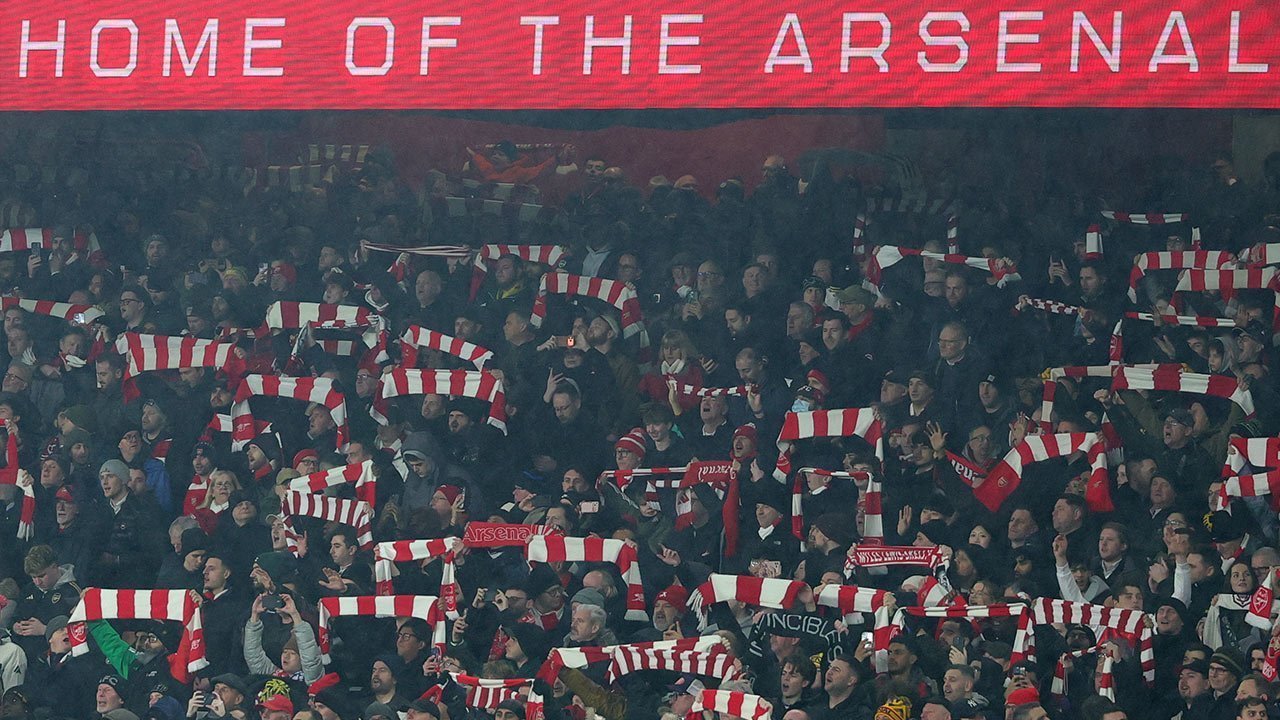 Hujan, Angin, Dingin, dan Taktik Kejutan: Cara Arteta Bungkam Chelsea untuk Tiket Final ke Wembley