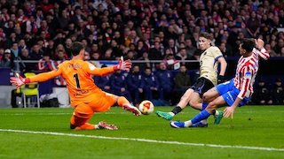 Diego Simeone Angkat Tiga Jari ke Lamine Yama Saat Atletico Madrid Gilas Barcelona 4-0