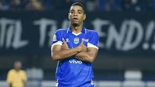 Data Ini Buktikan Uilliam Barros Tetap Vital bagi Persib: Jarang Bikin Gol, tapi Raja Tekel dan Pelanggaran Data Ini Buktikan Uilliam Barros Tetap Vital bagi Persib: Jarang Bikin Gol, tapi Raja Tekel dan Pelanggaran