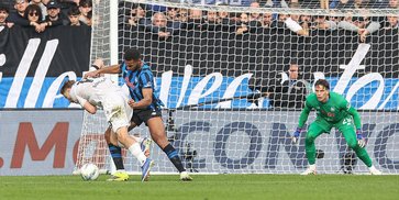 Gol Dianulir, Penalti Dibatalkan, Napoli Murka: Ini Memalukan!