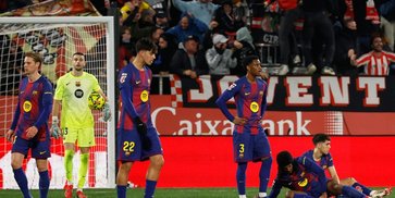 Barcelona Bertahan dengan Sangat Buruk