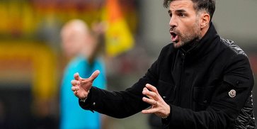 Drama AC Milan vs Como: Kesalahan Maignan, Kartu Merah Allegri, Taktik Cerdik dan Permintaan Maaf Fabregas Drama AC Milan vs Como: Kesalahan Maignan, Kartu Merah Allegri, Taktik Cerdik dan Permintaan Maaf Fabregas