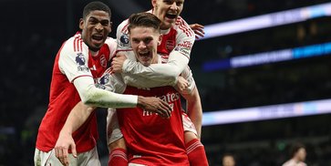 Arsenal di Puncak Klasemen Liga Inggris, Tapi Mengapa Emirates Masih Belum Bisa Tidur Nyenyak?
