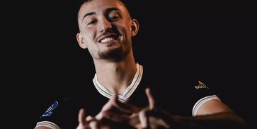 Gelandang Timnas Indonesia Ivar Jenner Resmi ke Dewa United