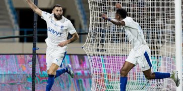 Debut Gila! Karim Benzema Langsung Hat-trick Saat Al Hilal Hancurkan Al Okhdood 6-0